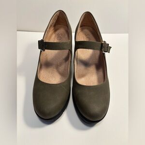 Naturalizer Soul Olive Mary Jane buckle pumps
